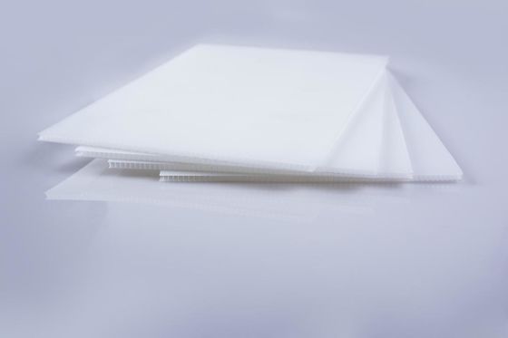 White Plastic Corrugated Plastic Sheets 4x8 Shakeproof PP Hollow Corrugated Plastic Board