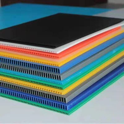 Black White PP Corruagted Board UV Resistant 2mm 3mm Hollow Core Plastic Sheets