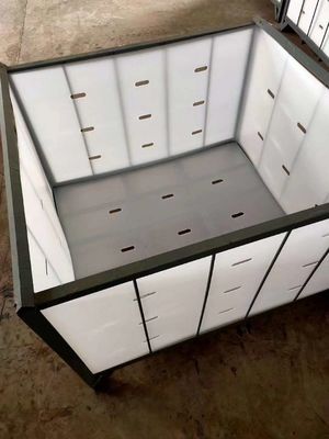 White Turnover Box PP Hollow Crates Turnover Smooth Hardness Good Bearing