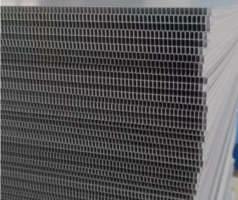 4 Feet Width PP Hollow Sheet Corrugated Plastic Panel for Advertising Water Resistant