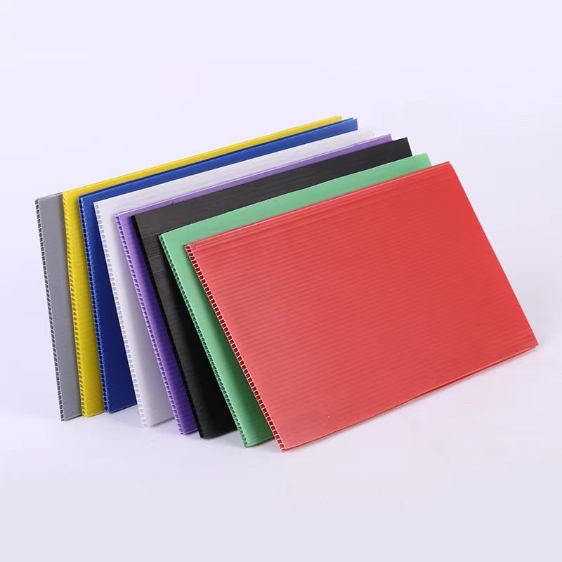 Anti Pressure Pp Hollow Corrugated Sheet Anti Corrosion Color Glossy Corrugated Plastic Board