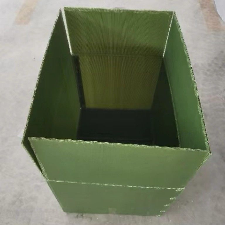Green Yellow PP Plastic Corrugated Box Waterproof Anti Pressure Plastic Storage Box